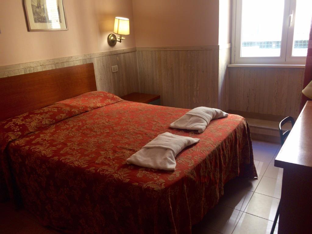 Hotel Pyramid Roma Dış mekan fotoğraf