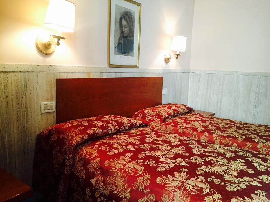Hotel Pyramid Roma Dış mekan fotoğraf